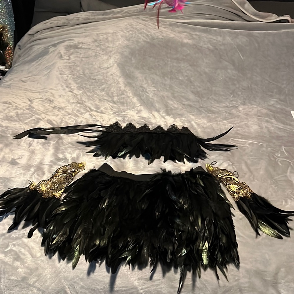 Beautiful Masquerade Set one size